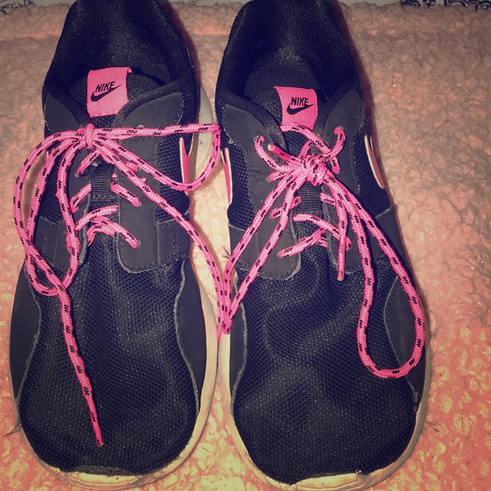 Black Nike Sneakers